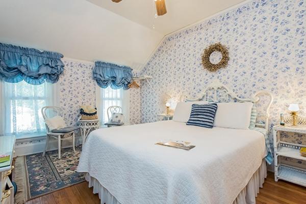 Kingsley House Bed & Breakfast - Full Home Fennville Exteriör bild