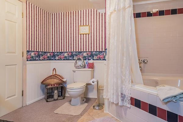 Kingsley House Bed & Breakfast - Full Home Fennville Exteriör bild