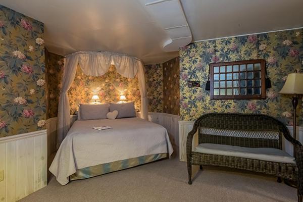 Kingsley House Bed & Breakfast - Full Home Fennville Exteriör bild