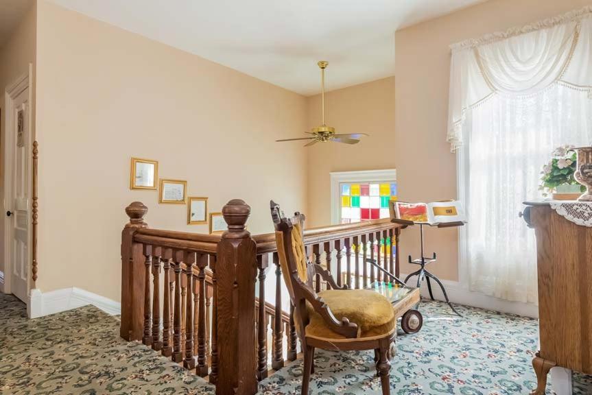 Kingsley House Bed & Breakfast - Full Home Fennville Exteriör bild